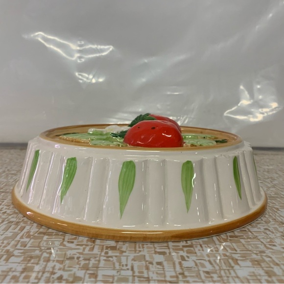 Vintage Strawberry, Blossom and Leaf Wall Decor - Picture 4 of 5